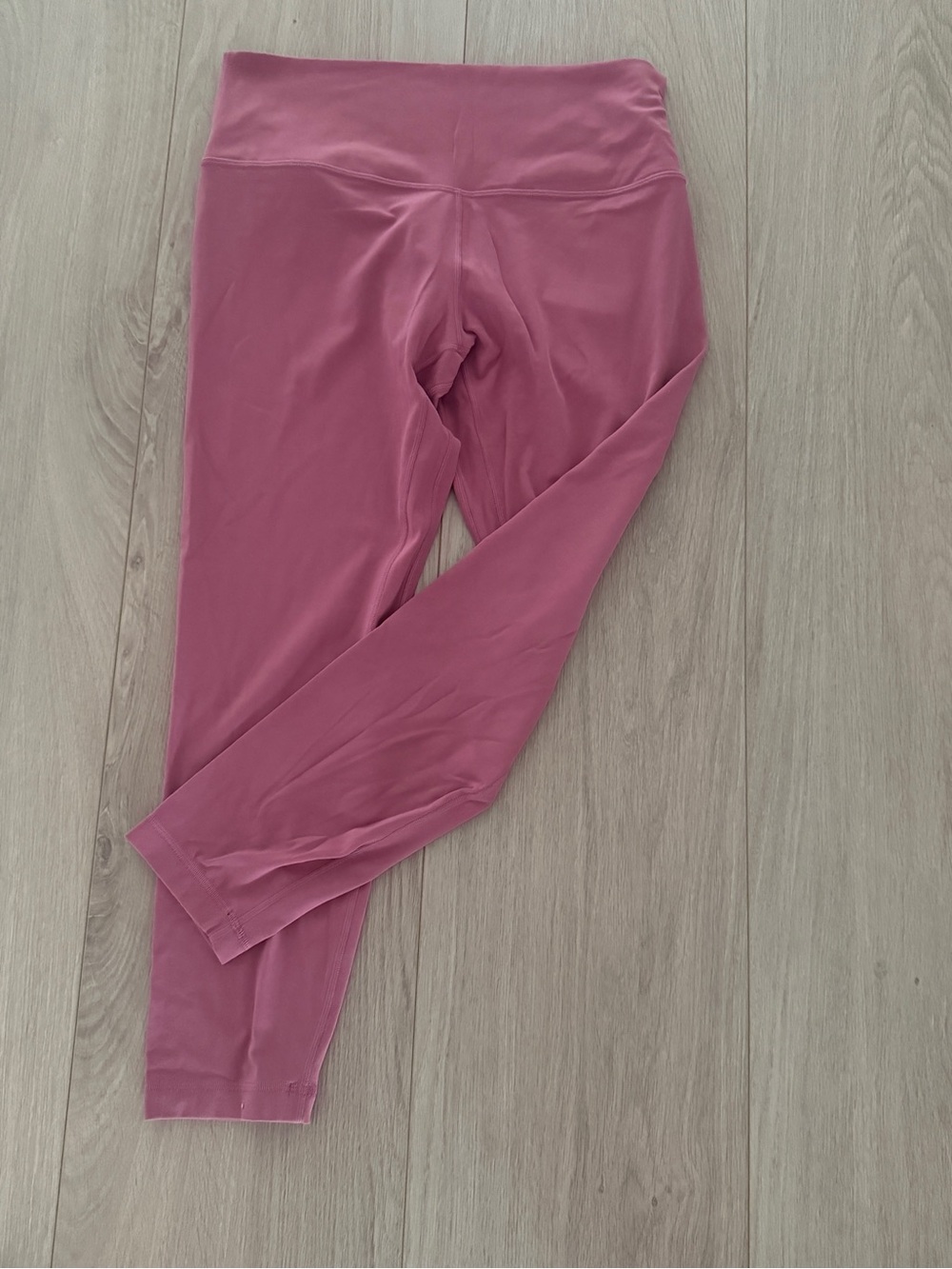 Lululemon Align Pant II *25"
Misty Merlot. Size 12